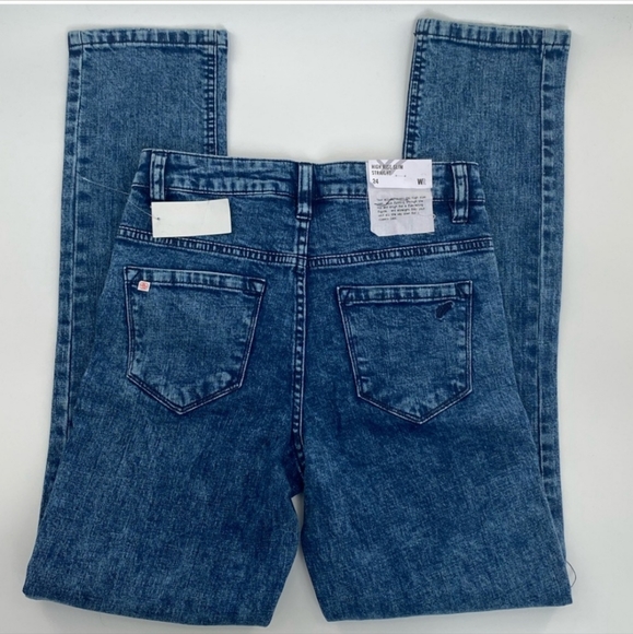 William Rast High Rise Skinny Jean - Picture 4 of 4